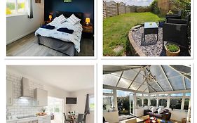 2 Bedroom Holiday Home In The Heart Of West Wales