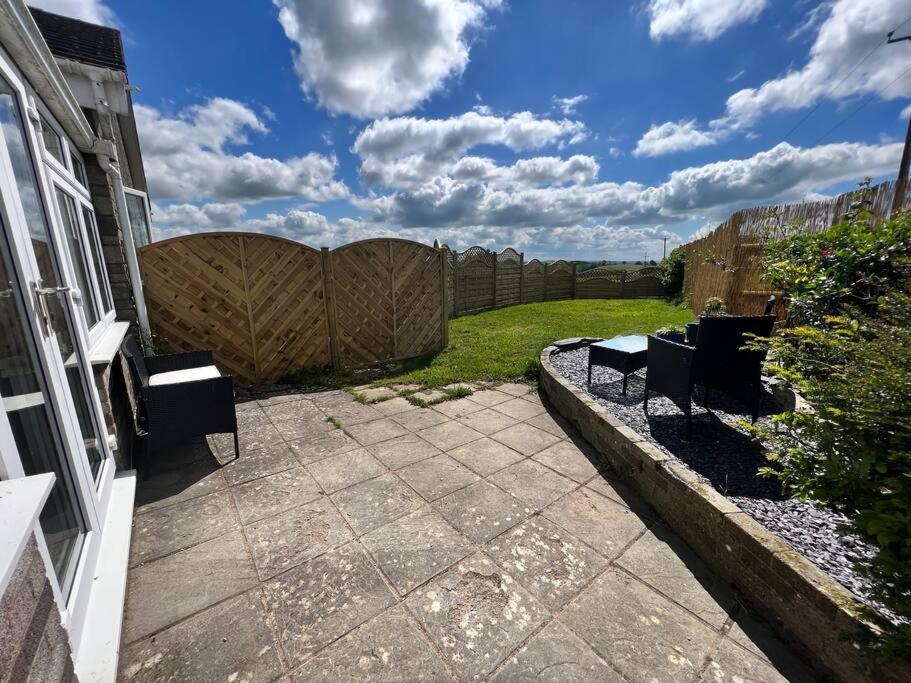 2 Bedroom Holiday Home In The Heart Of West Wales St Clears Exterior photo